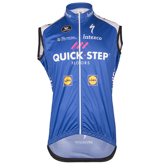 Windweste Quick Step Floors 2017 Und Kurze Tragerhose blau 